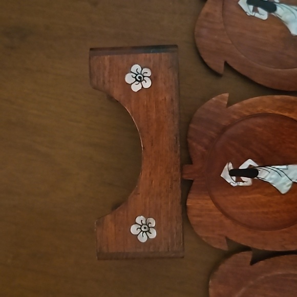 Vintage 1960s Set of Six Mother of Pearl Japanese Lady Floral Coaster Set - Picture 9 of 15